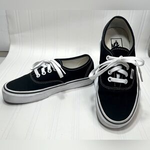 Vans Off The Wall Black and White Canvas Tennis Shoes Size Men 4.0 Women 5.5
